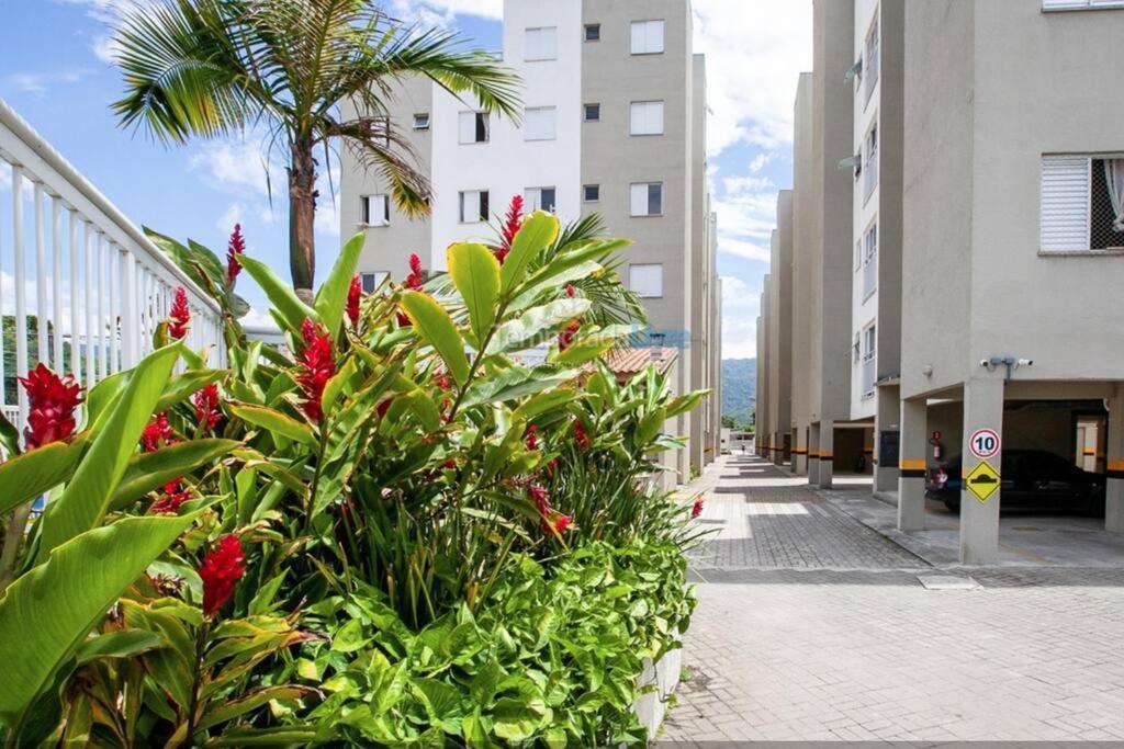 Apartamento Ubatuba - Ar Condicionado, Estacionamento, Elevador, Portaria 24H - Wifi Gratis! - Jardim Das Palmeiras المظهر الخارجي الصورة